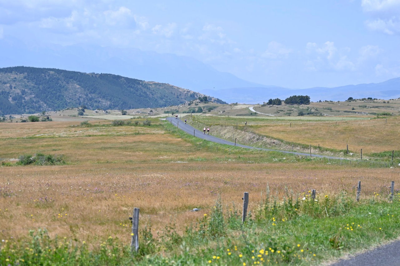 Alp Cerdanya Cycle Tour: La renovada Alpinum TotalEnergies con Indurain y Chavanel
