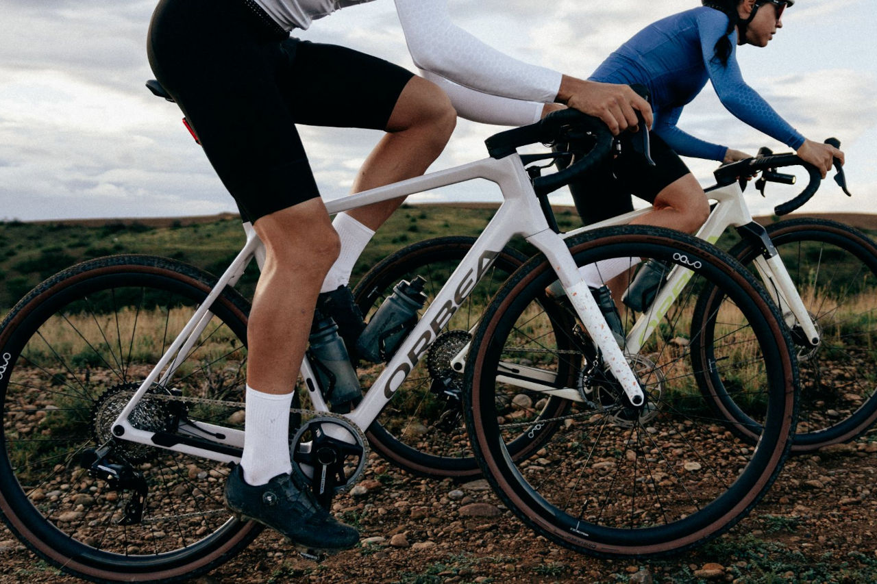 Comparativa gravel: Orbea Terra vs Cannondale SuperSix EVO SE