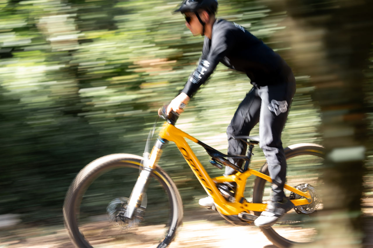 Bicicleta rígida vs doble suspensión: Comparativa MTB