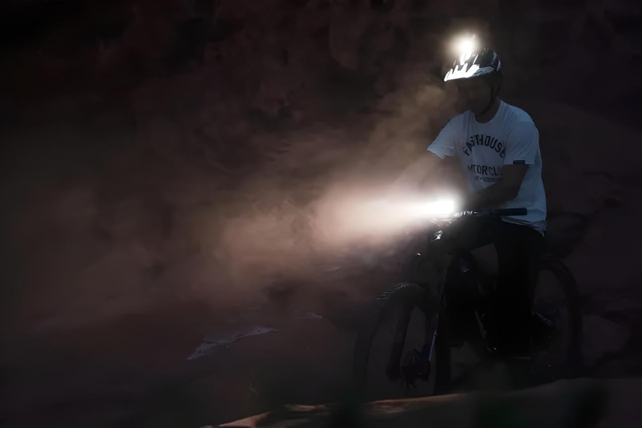 Consejos de compra: Luces para bicicleta, esenciales para tu seguridad