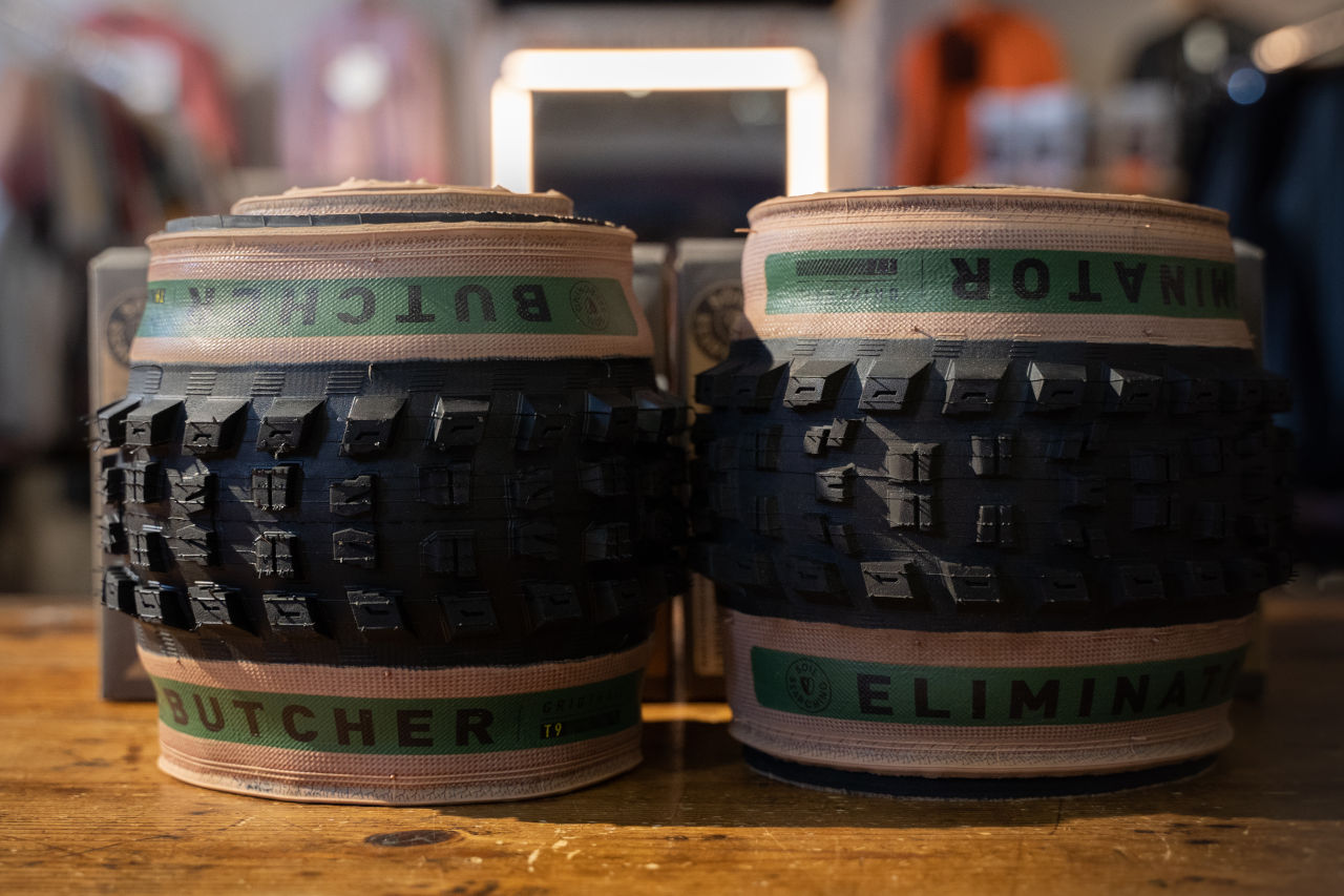 Mejora tu experiencia en la montaña con cubiertas MTB