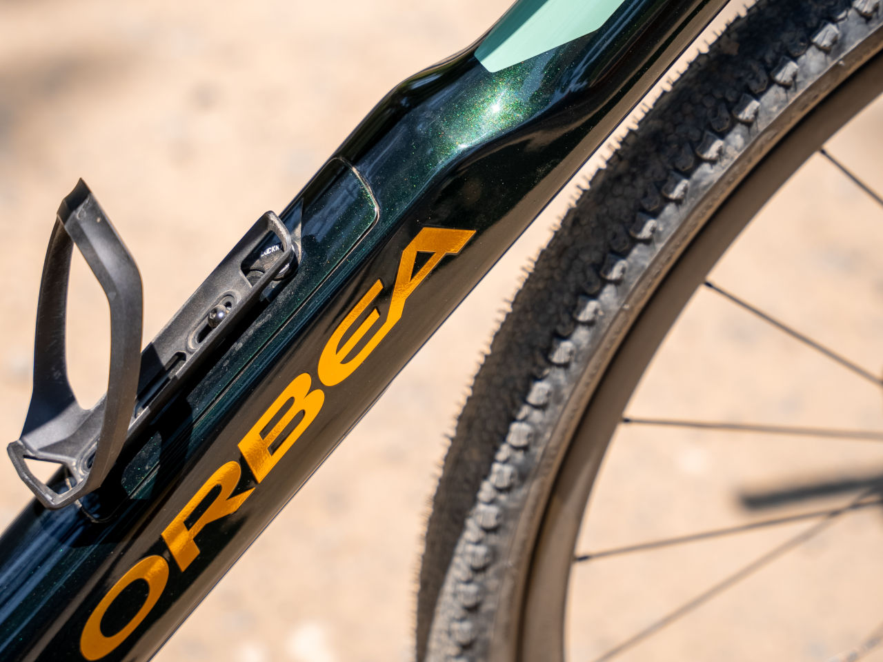 Nueva Orbea Terra 2025: La gravel bike versátil que lo cambia todo