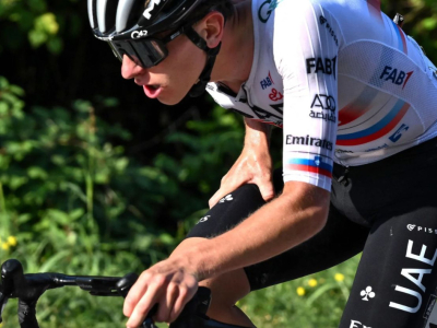 Jugo de pepinillos y ciclismo: ¿funciona de verdad contra los calambres?