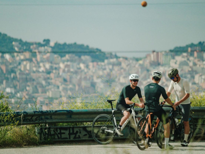 Prepárate para el calor: el vestuario de ciclismo ideal para este verano