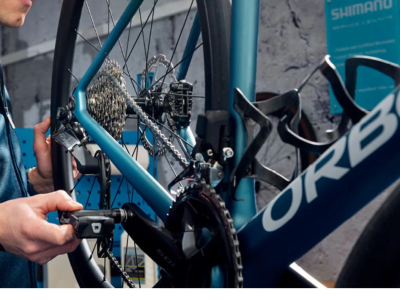 Cómo preparar tu bicicleta de carretera antes de una ruta: revisión rápida